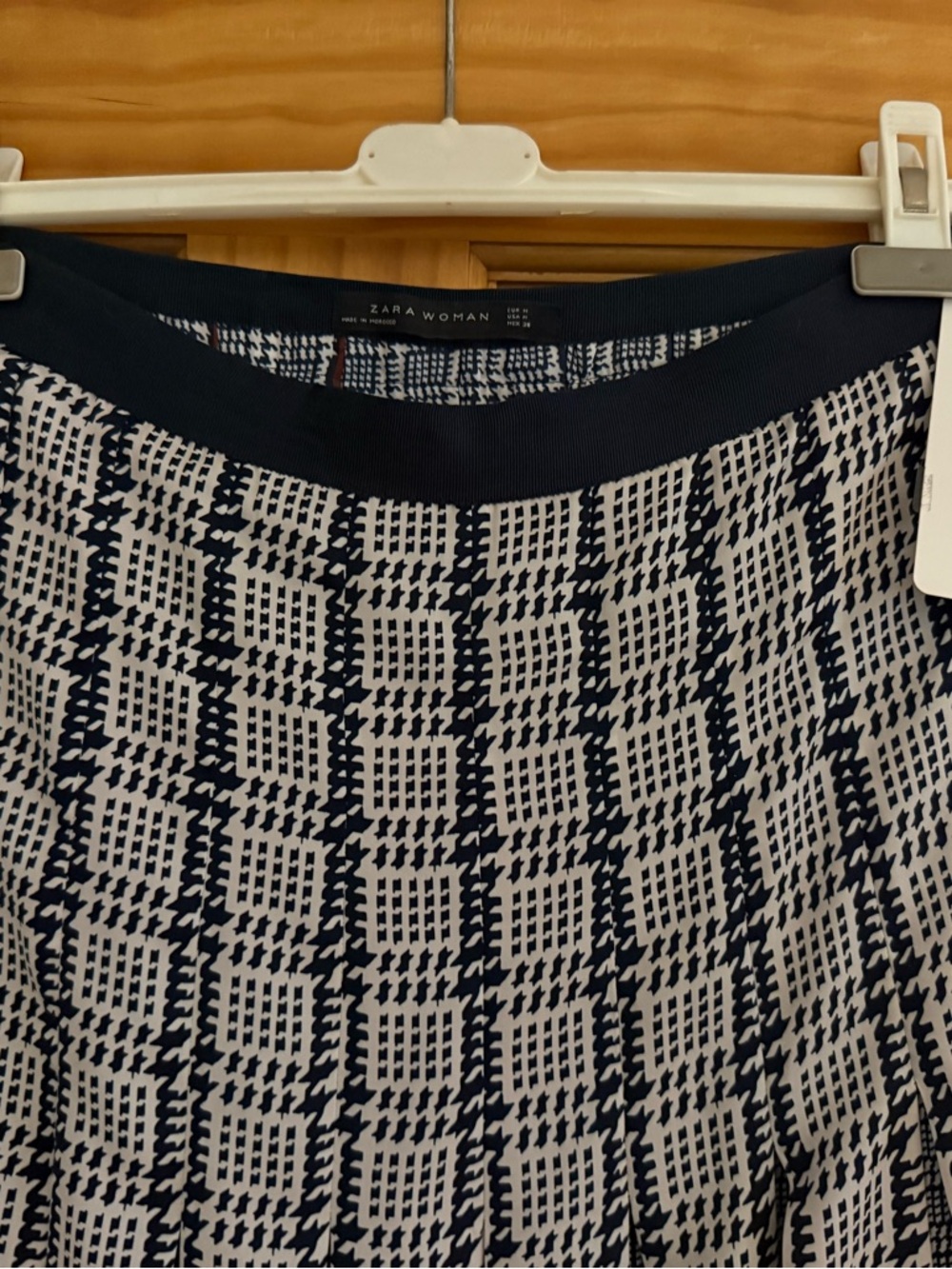 NWT, Med, Zara Navy and White Checked A-Line Skirt
